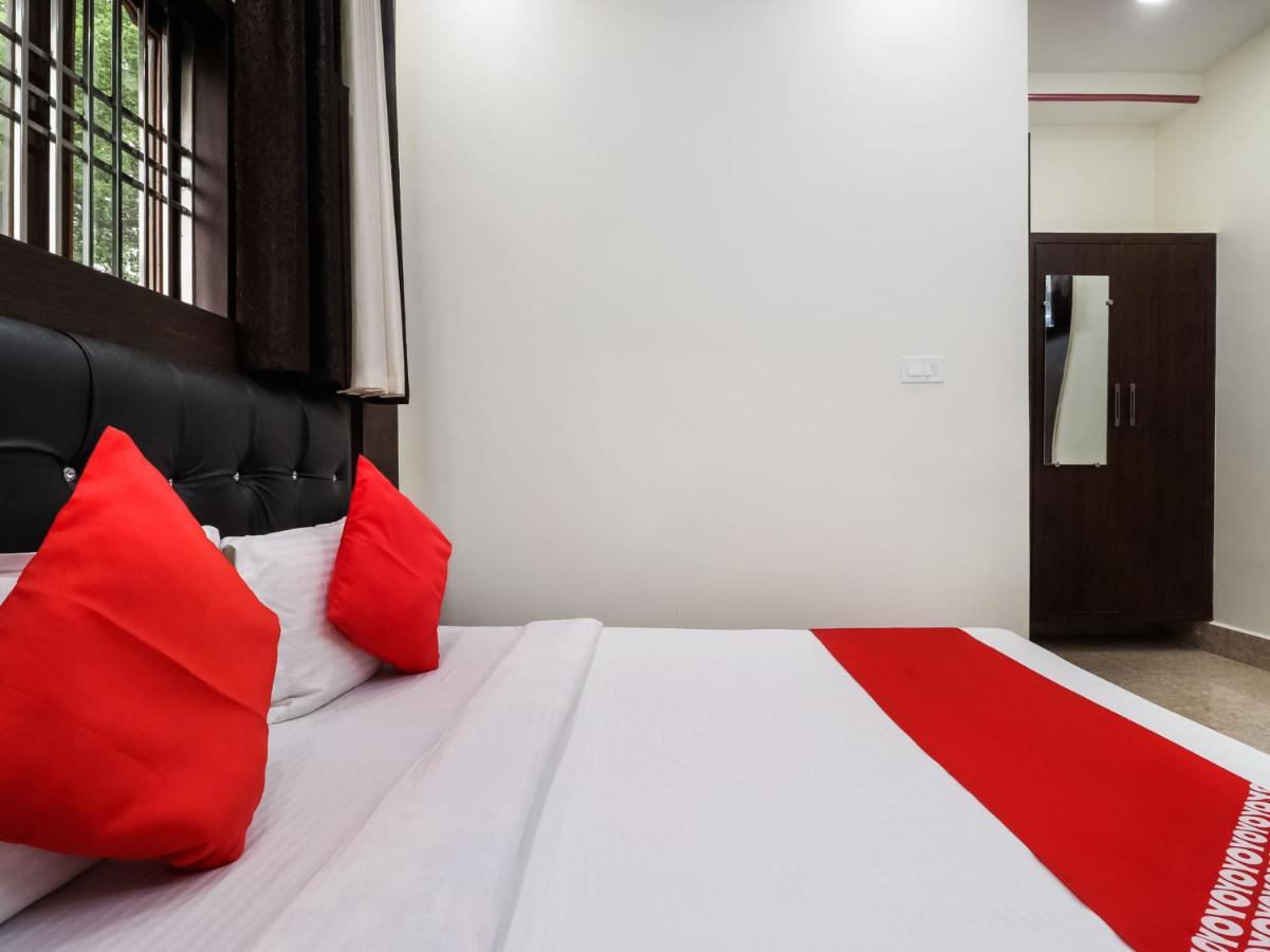 Oyo 77158 Hotel Swastik Palace Bhiwandi Экстерьер фото