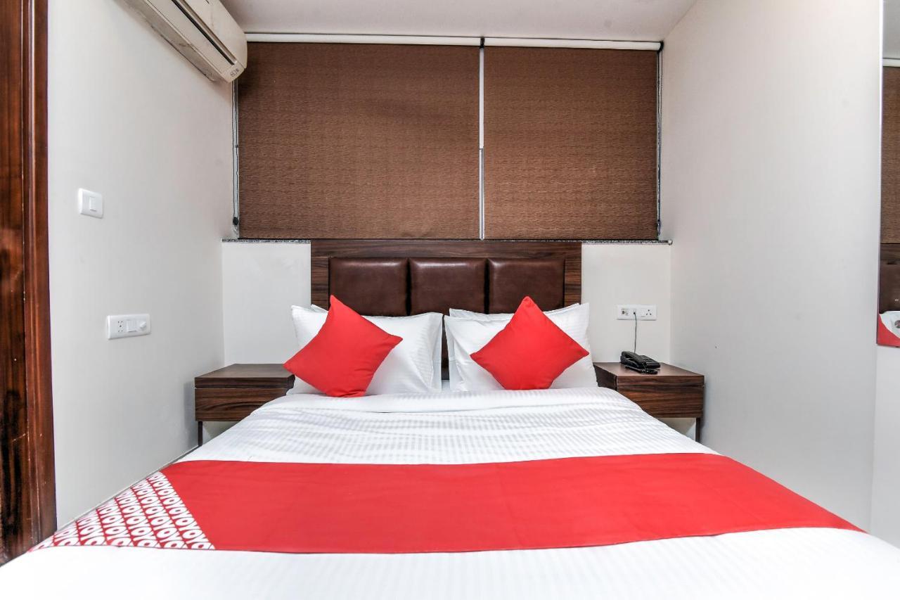 Oyo 77158 Hotel Swastik Palace Bhiwandi Экстерьер фото