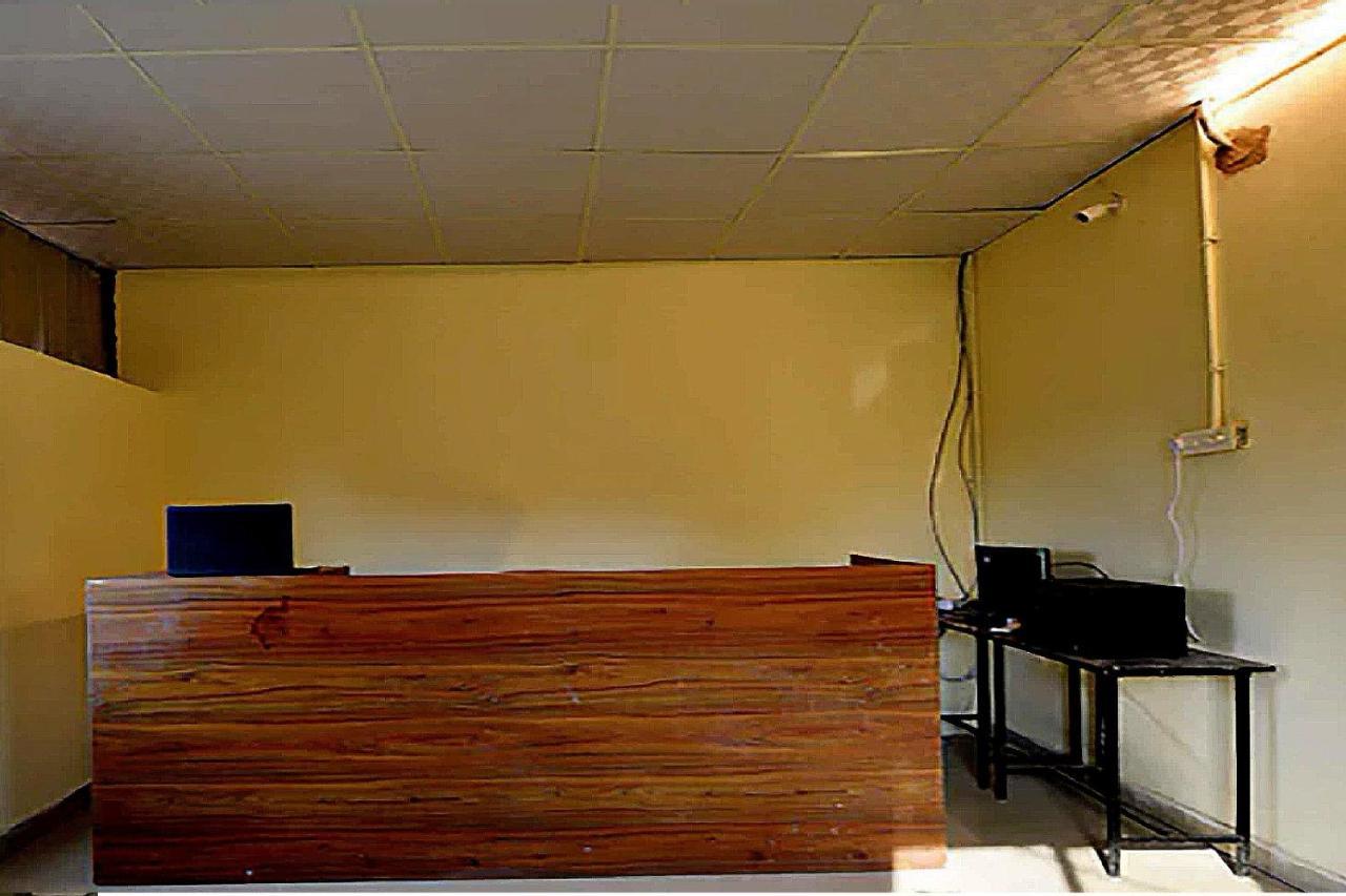 Oyo 77158 Hotel Swastik Palace Bhiwandi Экстерьер фото